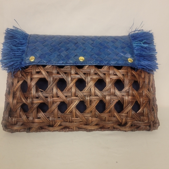 Anthropology Vincent Pradier Rattan Blue Fringe Wicker Clutch Woven Wood Straw - Picture 3 of 9